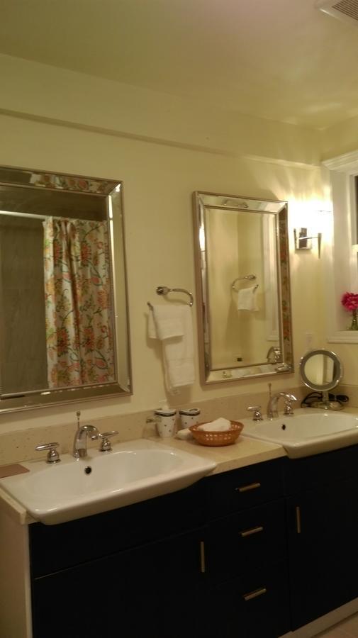 Gabriola Central B&B Екстер'єр фото