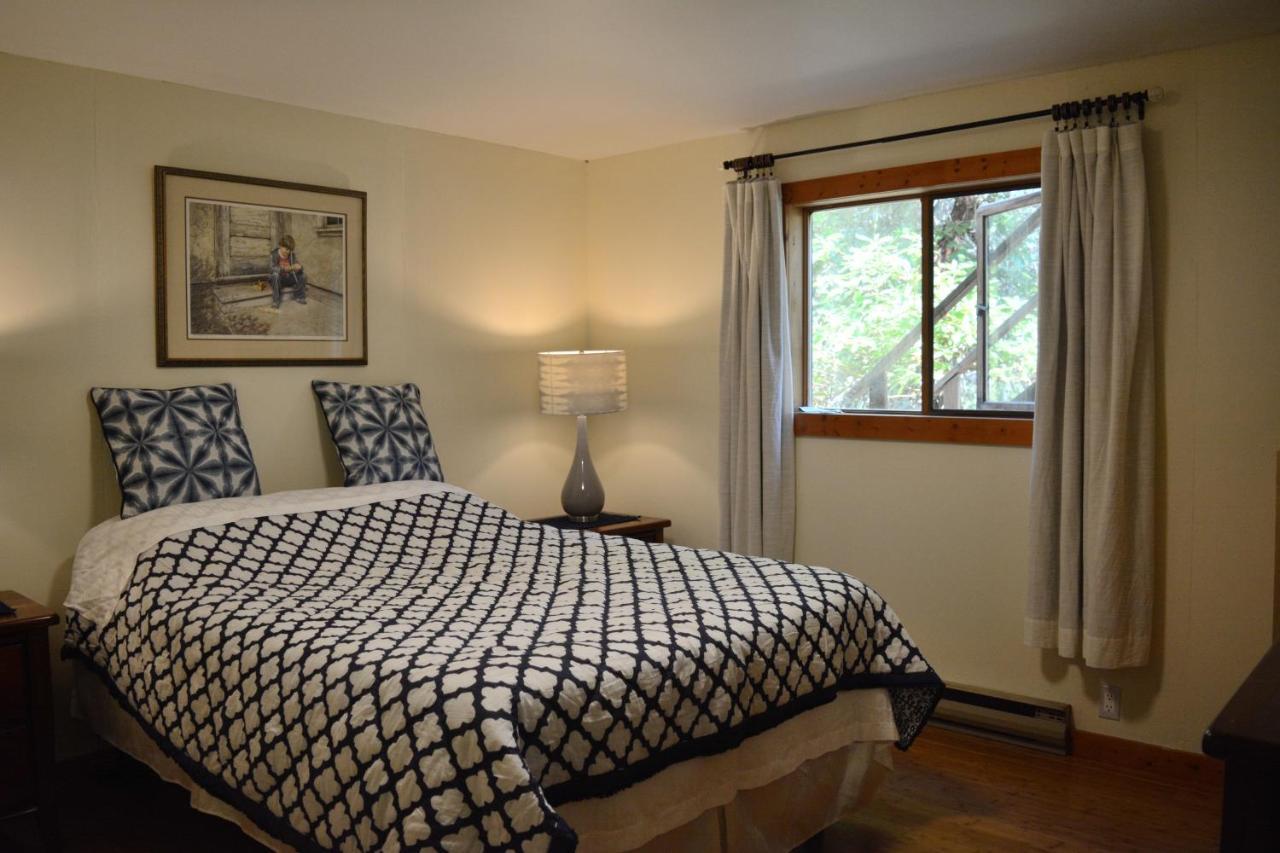 Gabriola Central B&B Екстер'єр фото